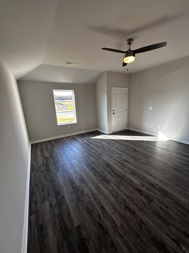 Building Photo - 2025 New Build Home for Rent!