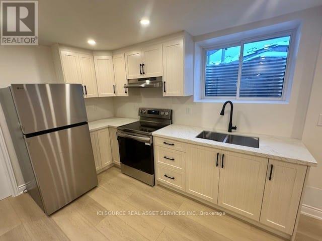 Building Photo - 198 Camellia Cres