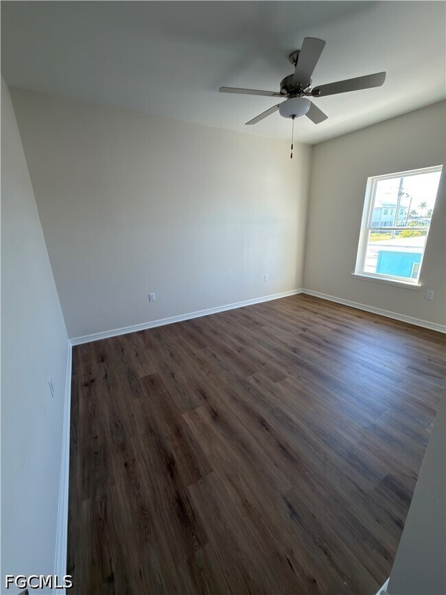 Foto del edificio - 2381 Oleander St