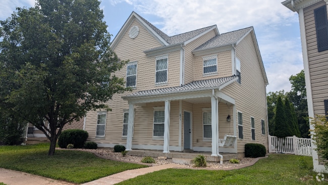 Building Photo - 1029 Glengarry Dr