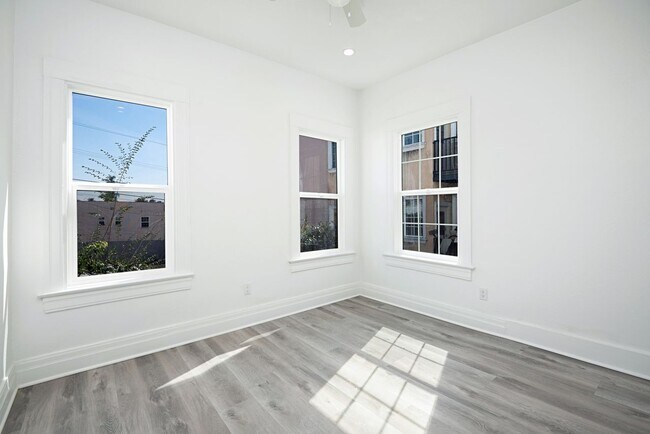 Building Photo - 1108 West Blvd