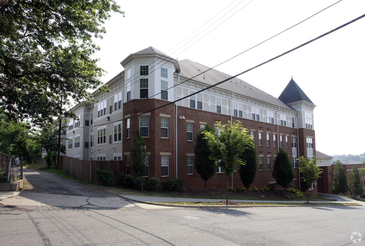 Primary Photo - St. Paul Senior Living At Wayne Place