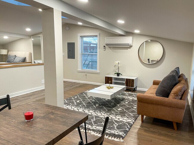 Foto del edificio - 335 St John St