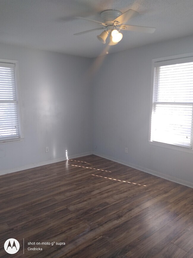 Building Photo - 1212 Dorothy Pl