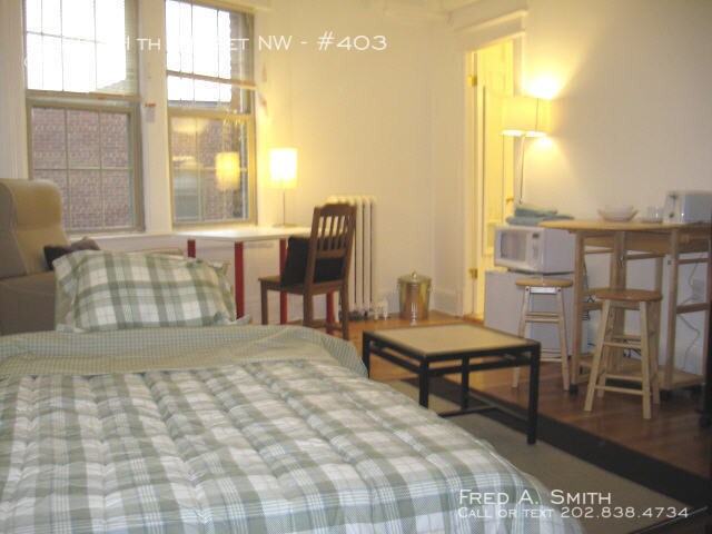 Foto del edificio - 1126 11th St NW