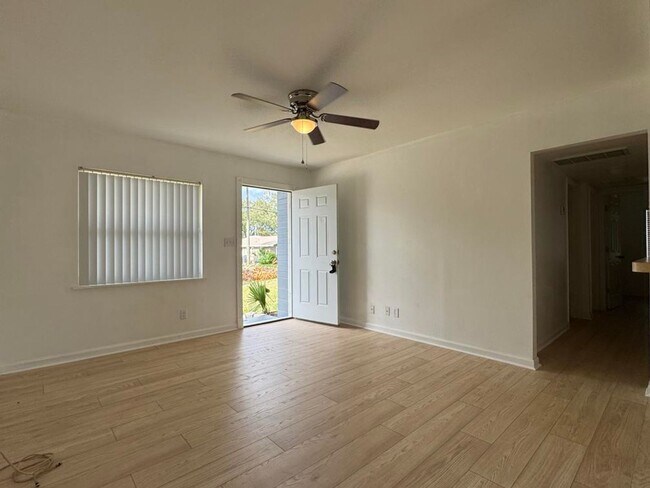 Building Photo - Charming Ormond Beach Home
