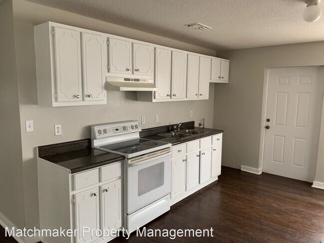 Building Photo - 3 br, 1 bath House - 414 SE 7th Terrace