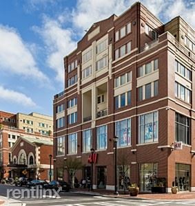 Foto principal - 230 18th St NW