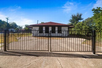 Building Photo - 2542 Avenue H