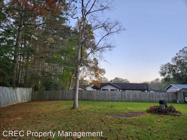 Building Photo - 2 br, 1.5 bath House - 120 Heather Drive