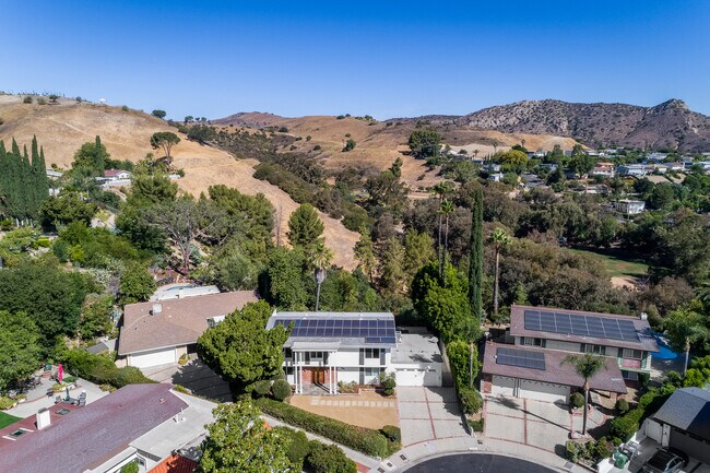 Photo - 6427 Dunlo Pl (Los Angeles, CA) House