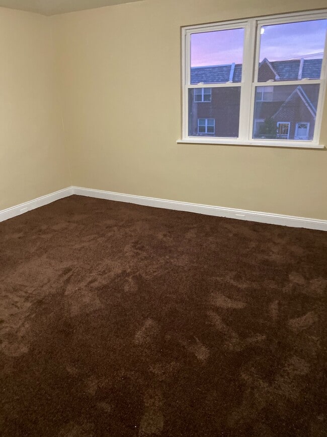 Master bedroom - 6921 Souder St