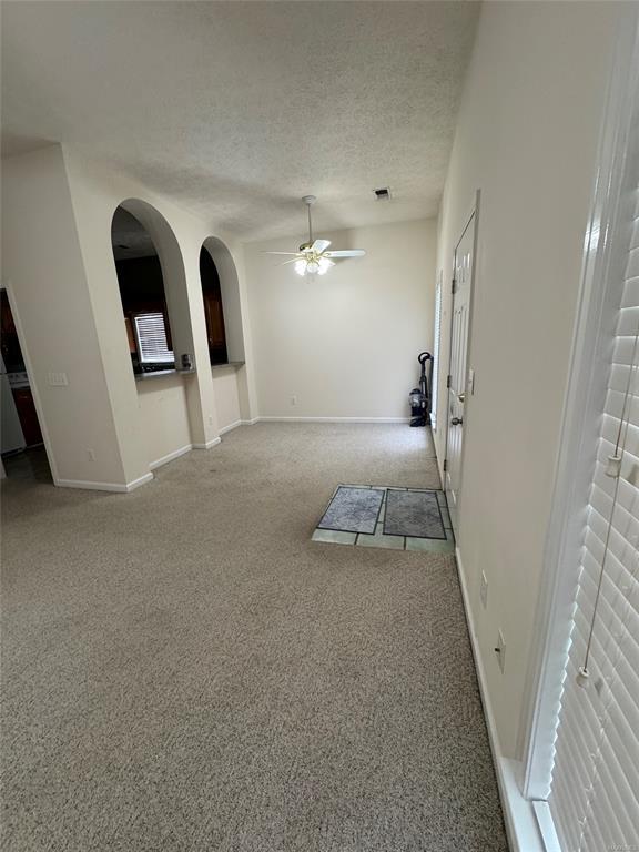 Foto del edificio - 33 JamesTown Loop