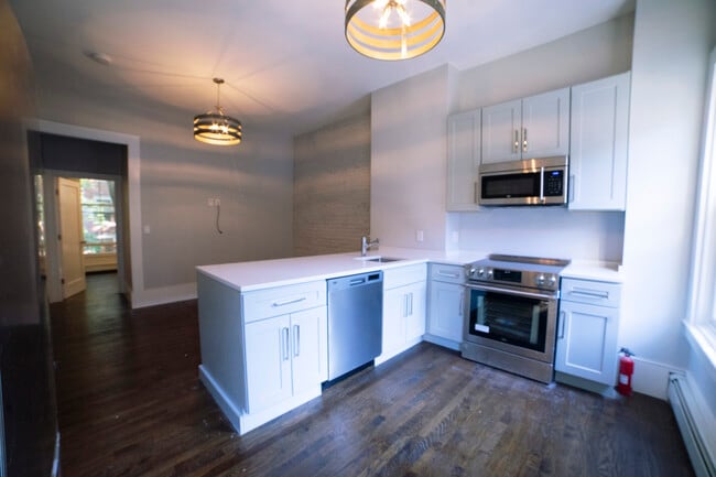 Building Photo - 29 E Springfield St