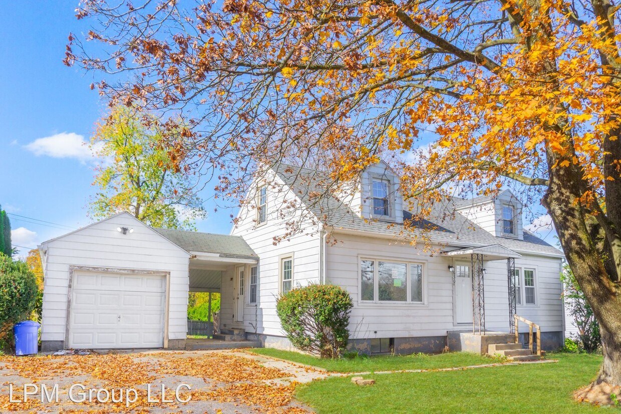 Primary Photo - 4 br, 1 bath House - 1630 N Irving