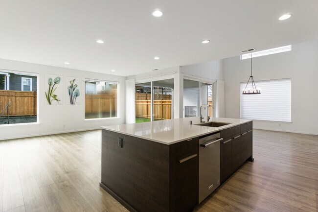 Foto del edificio - 18734 131st St Ct E