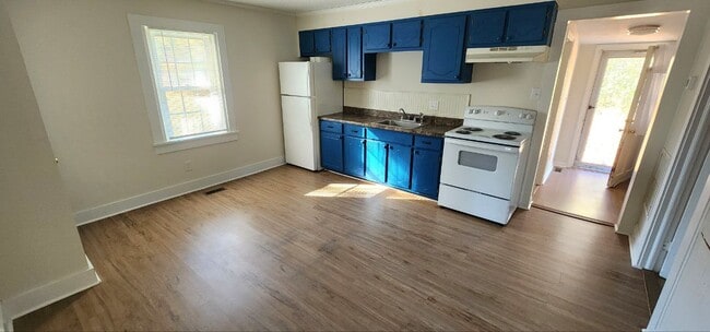 Foto del edificio - 3037 Marks Creek Rd