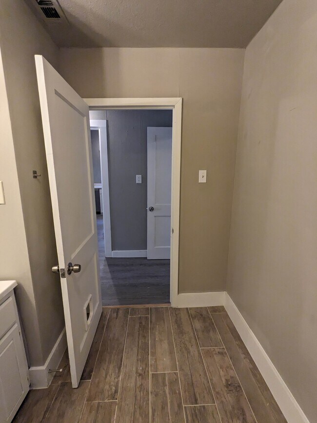 Foto del edificio - 1022 W Morgan St