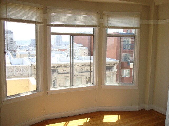 Building Photo - 930 Sutter St