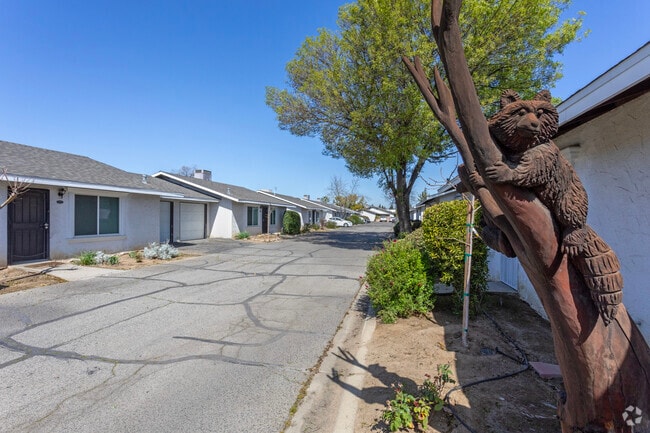 Community - Shadowbrook Village