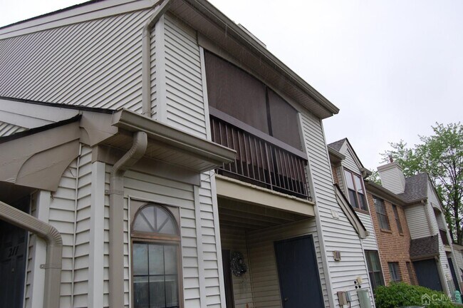 Foto del edificio - 211 Sunshine Ct