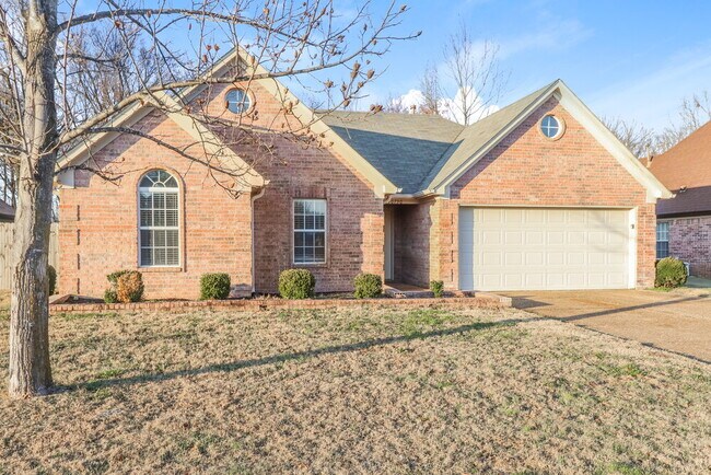 Building Photo - 10790 Wellington Dr