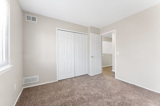 Foto del edificio - 31481 Block St