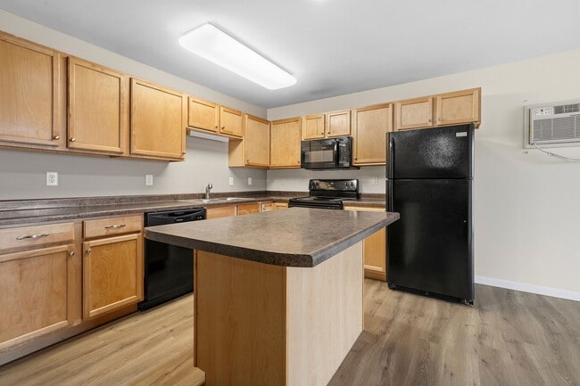 Building Photo - Minot Place Apartments