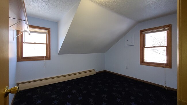 Building Photo - 902 N Hamilton St