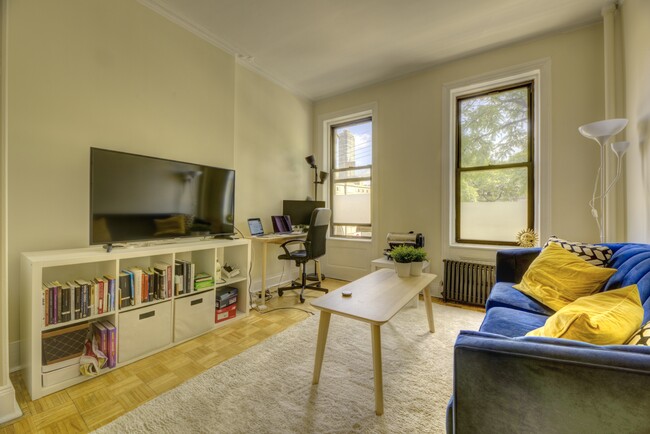 Building Photo - 318 E 59th St