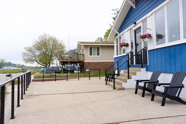 Foto del edificio - 848 S Harbor Dr