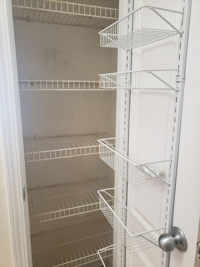 Building Photo - 1 Bedroom 1 Bath Condo at Madison at Park ...