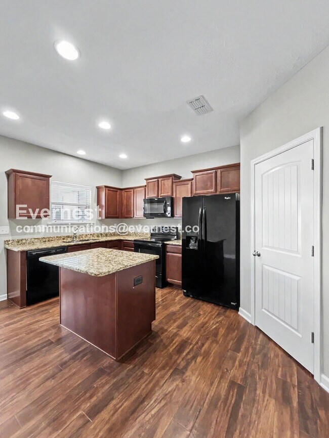 Foto del edificio - 4159 Saddlecreek Wy