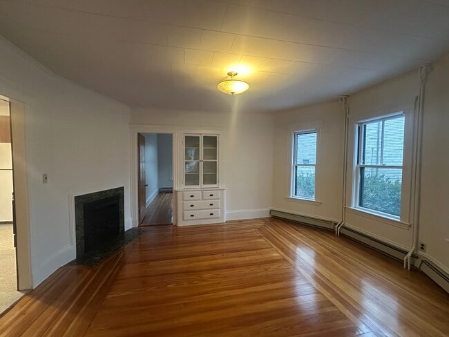 Building Photo - 18 Holyoke Rd