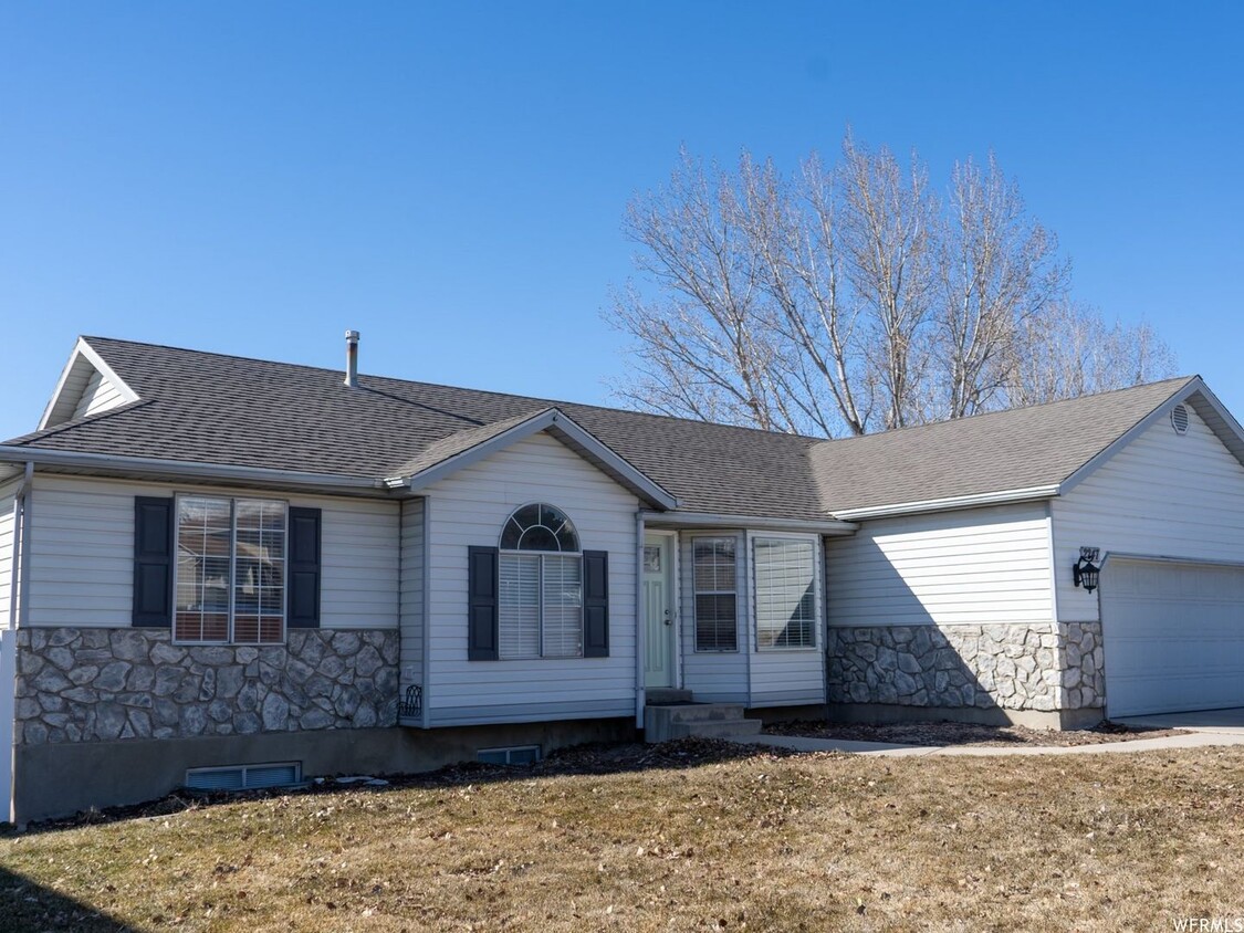 Primary Photo - 6 Bedroom Lehi Home