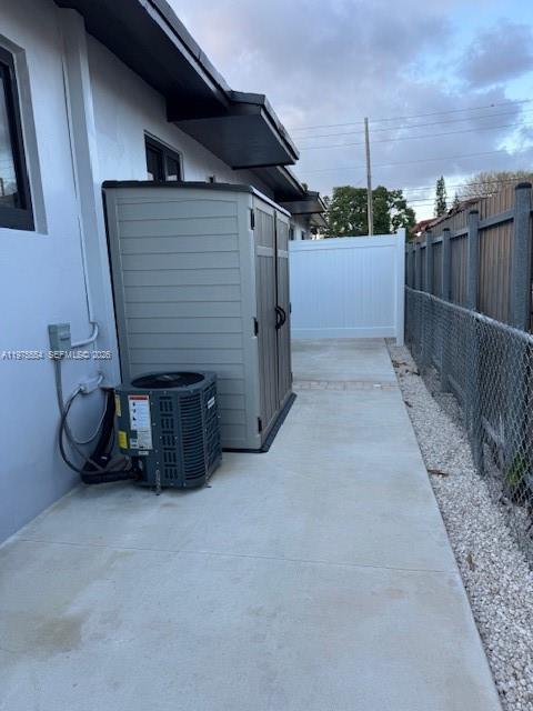 Foto del edificio - 6752 SW 21st St