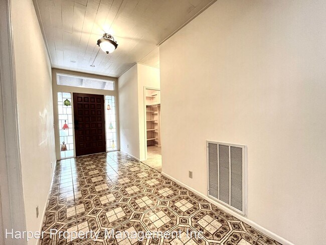 Foto del edificio - 3 br, 3 bath House - 4331 Center Oak Woods St