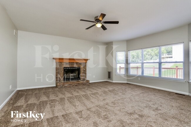 Foto del edificio - 107 Trailing Oak Ct