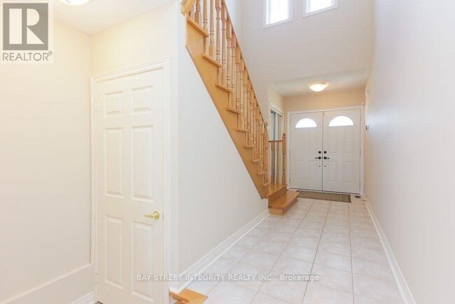 Building Photo - 150 Valentina Dr