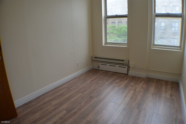 Foto del edificio - 3183 30th St