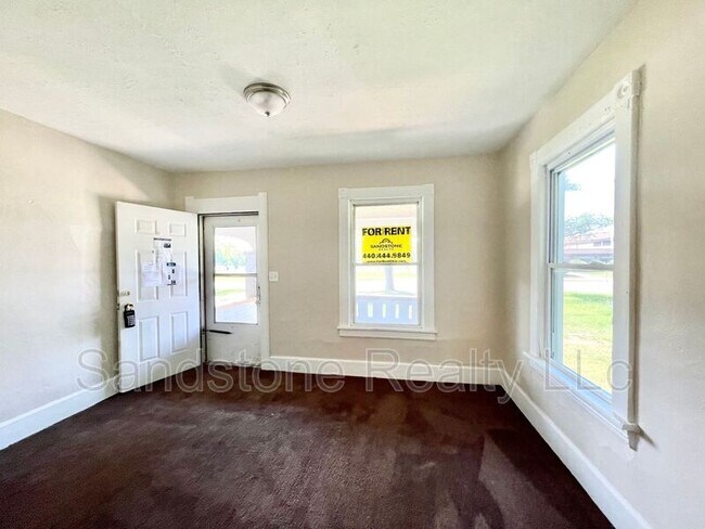 Foto del edificio - 1637-1639 E 31st St
