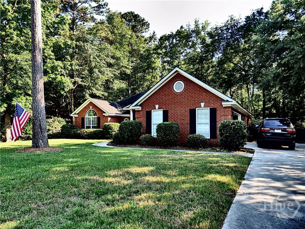 Primary Photo - 121 Laurenburg Dr