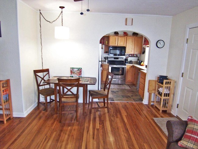 Foto del edificio - 238 E 21st St