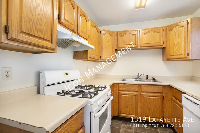Building Photo - 1319 Lafayette Ave