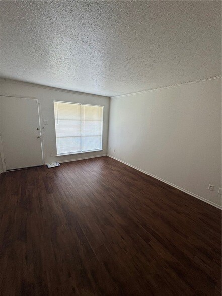 Foto del edificio - 3617 Statler Dr