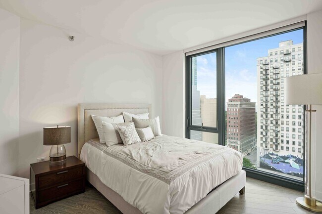 Foto del edificio - 993 S State St