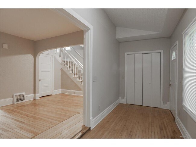 Foto del edificio - 4007 N Girard Ave