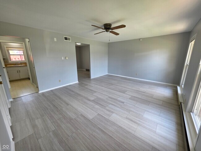 Foto del edificio - 4929 Mt Vernon Dr