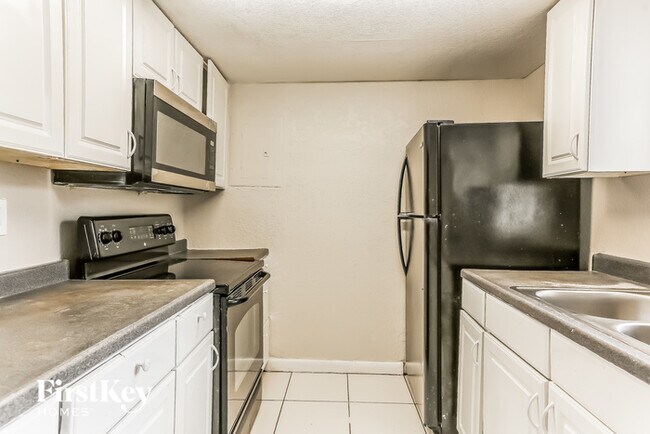 Foto del edificio - 2150 NW 28th Ave