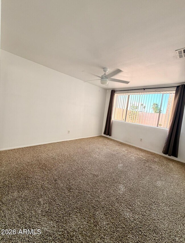 Foto del edificio - 820 W 14th St